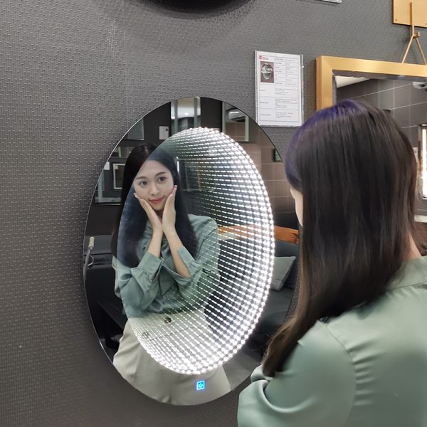 3D infinity mirror